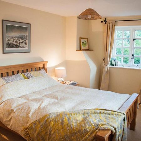 Milton Farm Bed & Breakfast East Knoyle ภายนอก รูปภาพ